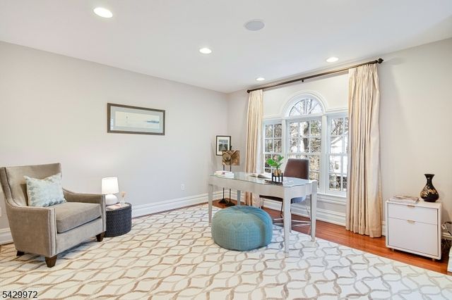 9 Bishops Ln, Millburn Twp., NJ 07078