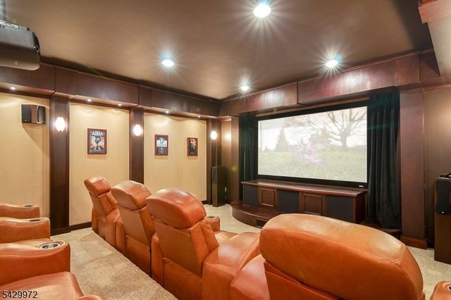 9 Bishops Ln, Millburn Twp., NJ 07078