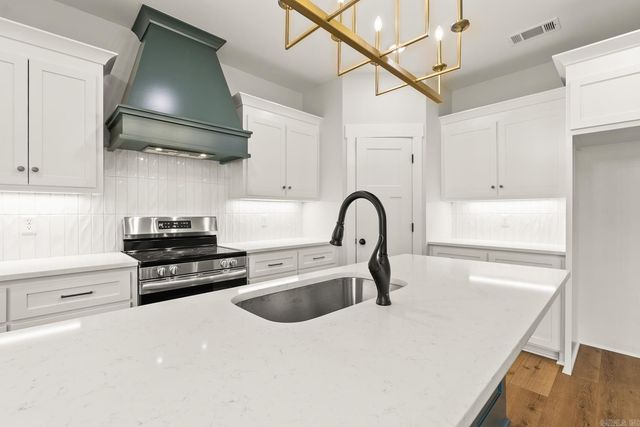 7 Morning Sun Cove, Greenbrier, AR 72058