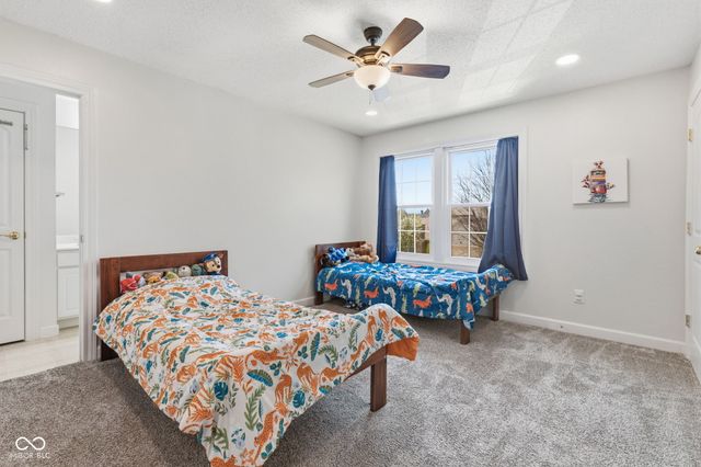 18944 Prairie Crossing Drive, Noblesville, IN 46062