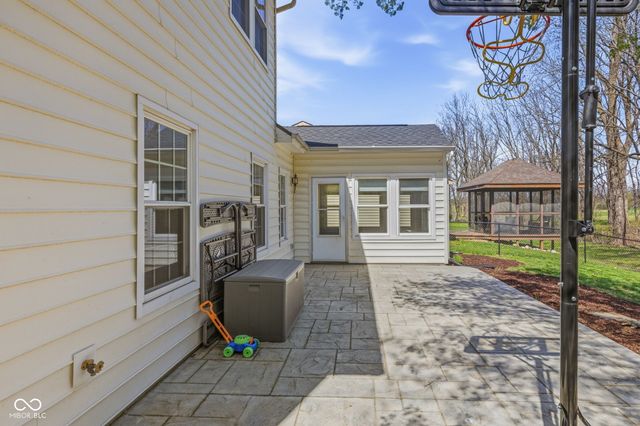18944 Prairie Crossing Drive, Noblesville, IN 46062