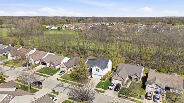 18944 Prairie Crossing Drive, Noblesville, IN 46062