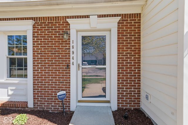 18944 Prairie Crossing Drive, Noblesville, IN 46062