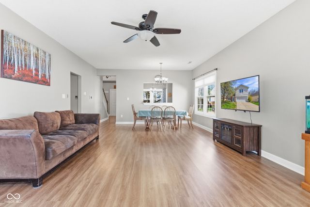 18944 Prairie Crossing Drive, Noblesville, IN 46062