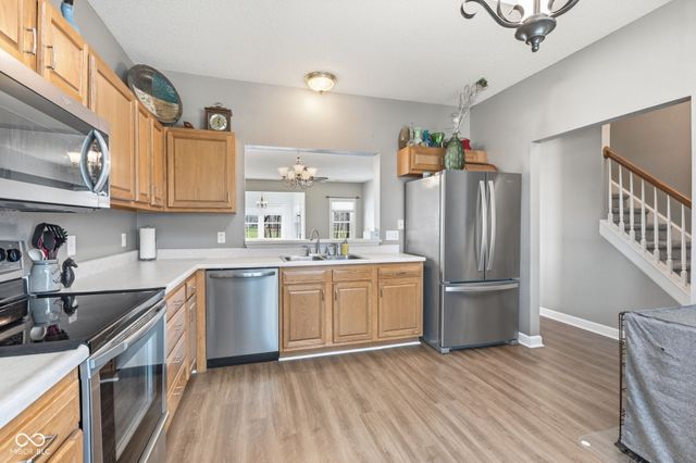 18944 Prairie Crossing Drive, Noblesville, IN 46062