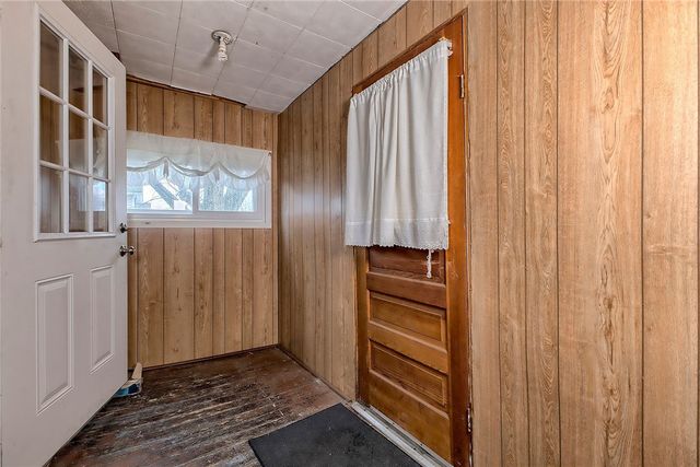 229 S 5th St, Youngwood, PA 15697
