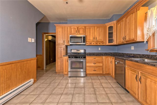 229 S 5th St, Youngwood, PA 15697