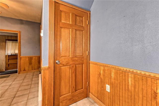 229 S 5th St, Youngwood, PA 15697