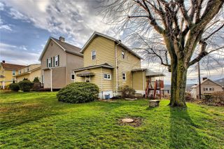 229 S 5th St, Youngwood, PA 15697