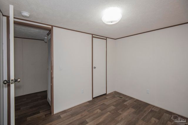 5218 Plateau Rd, Pensacola, FL 32507