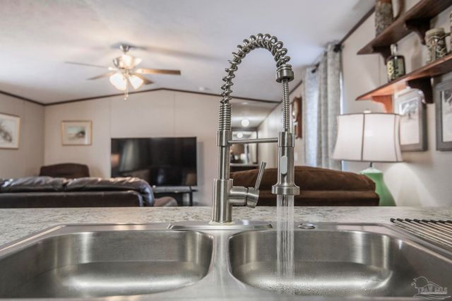 5218 Plateau Rd, Pensacola, FL 32507