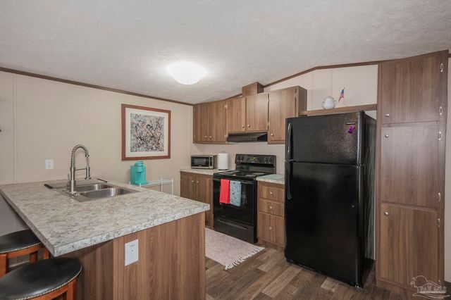 5218 Plateau Rd, Pensacola, FL 32507