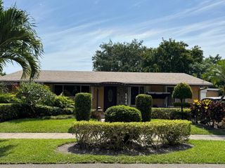 5844-5846 Pierce Street, Hollywood, FL 33021