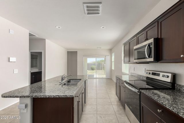 24619 N BARN Circle, Florence, AZ 85132