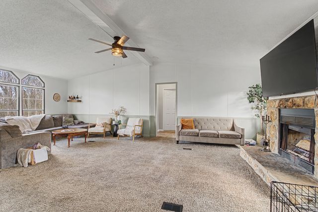 238 Little Indian Creek Rd, Buffalo Valley, TN 38548