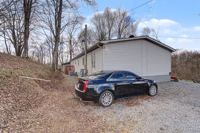 238 Little Indian Creek Rd, Buffalo Valley, TN 38548