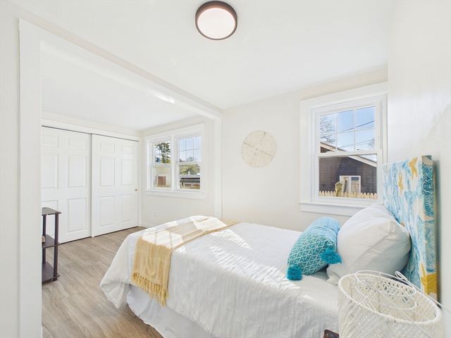 29 Walnut St, Plymouth, MA 02360