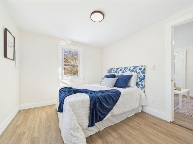 29 Walnut St, Plymouth, MA 02360