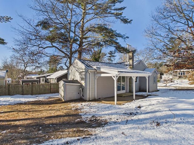 29 Walnut St, Plymouth, MA 02360