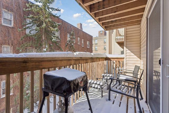 1720 3rd Avenue S 203, Minneapolis, MN 55404