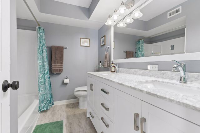 1720 3rd Avenue S 203, Minneapolis, MN 55404