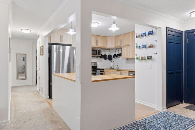 1720 3rd Avenue S 203, Minneapolis, MN 55404