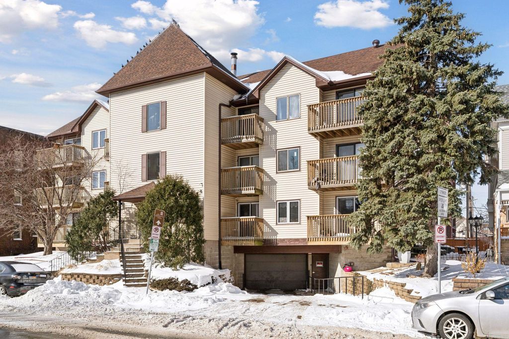 1720 3rd Avenue S 203, Minneapolis, MN 55404