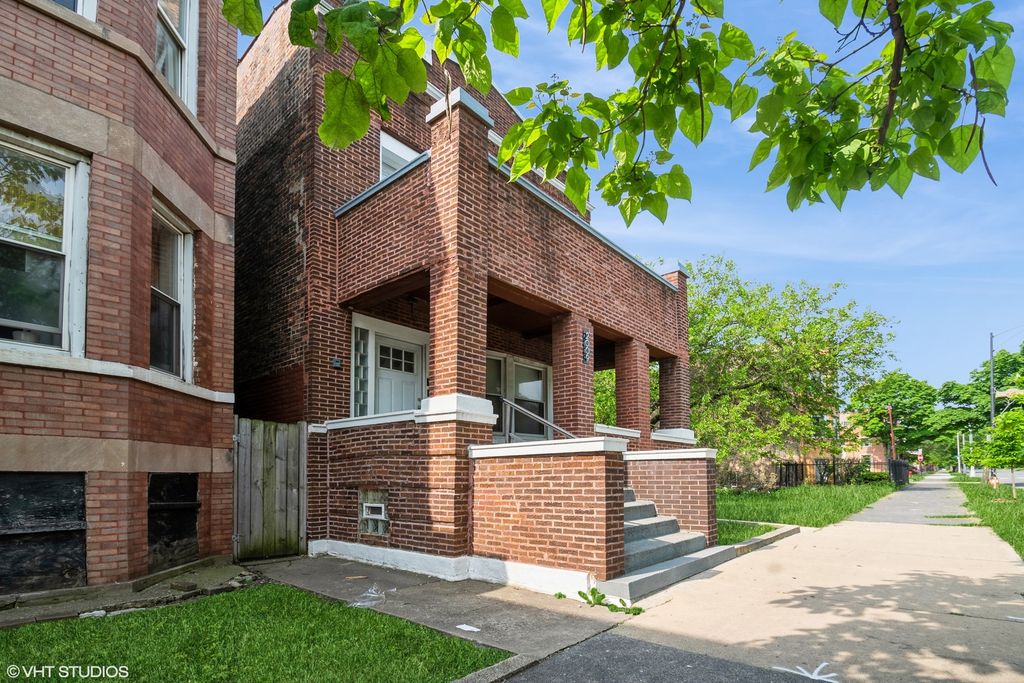 2009 W Garfield Boulevard, Chicago, IL 60636