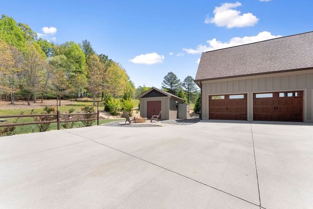 457 Big Knoll Drive, Blairsville, GA 30512