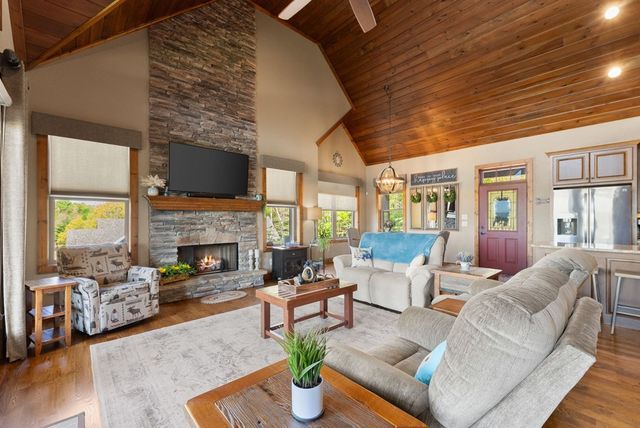 457 Big Knoll Drive, Blairsville, GA 30512