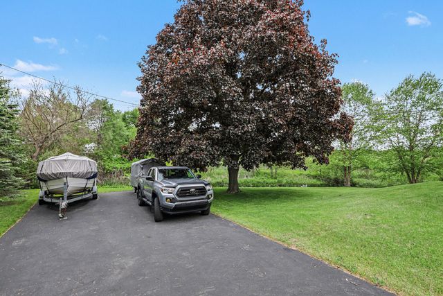59126 Romeo Plank Road, Ray, MI 48096