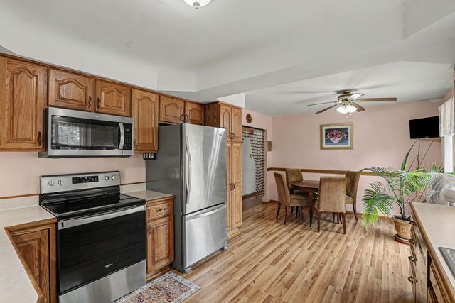 59126 Romeo Plank Road, Ray, MI 48096