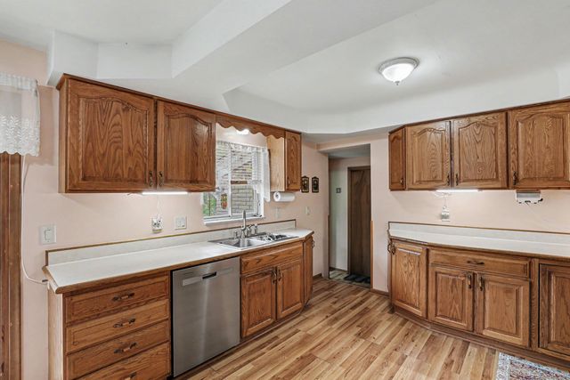 59126 Romeo Plank Road, Ray, MI 48096