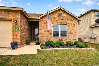 19932 DOC HOLIDAY DR, Lytle, TX 78052