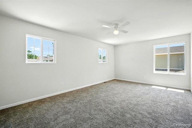 5750 Copper Tree Park, Waterford, MI 48327