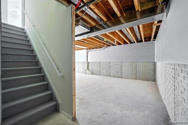 5750 Copper Tree Park, Waterford, MI 48327