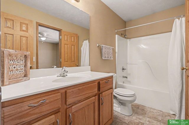 14703 Locust Street, Omaha, NE 68116