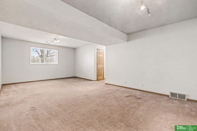 14703 Locust Street, Omaha, NE 68116