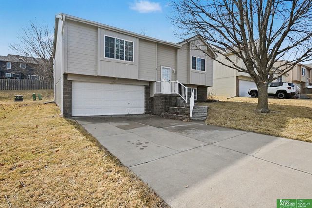 14703 Locust Street, Omaha, NE 68116