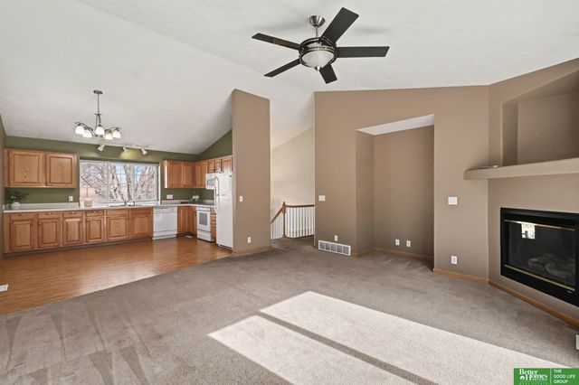 14703 Locust Street, Omaha, NE 68116
