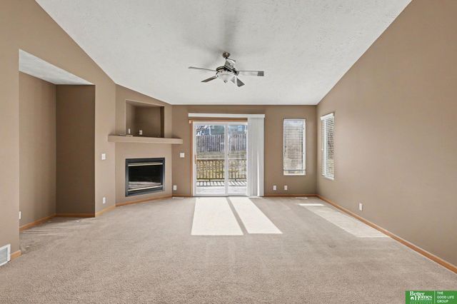 14703 Locust Street, Omaha, NE 68116