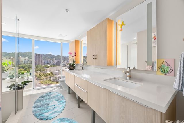 888 Kapiolani Boulevard 1703, Honolulu, HI 96813
