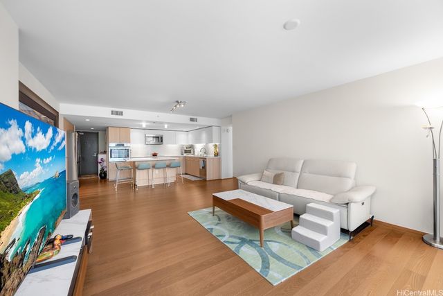 888 Kapiolani Boulevard 1703, Honolulu, HI 96813