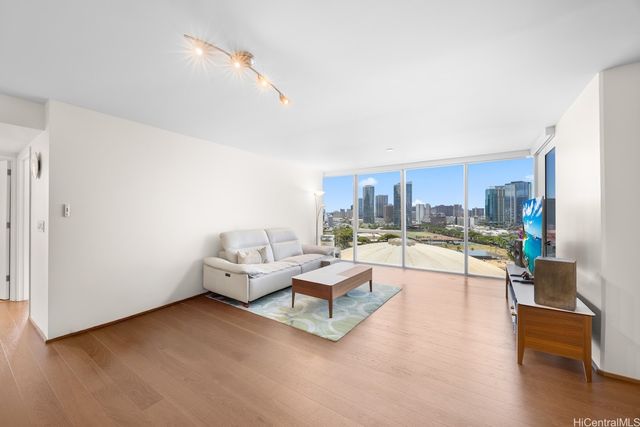 888 Kapiolani Boulevard 1703, Honolulu, HI 96813