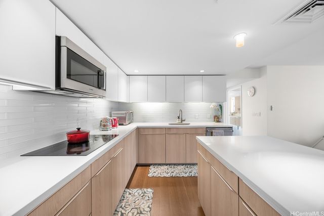 888 Kapiolani Boulevard 1703, Honolulu, HI 96813
