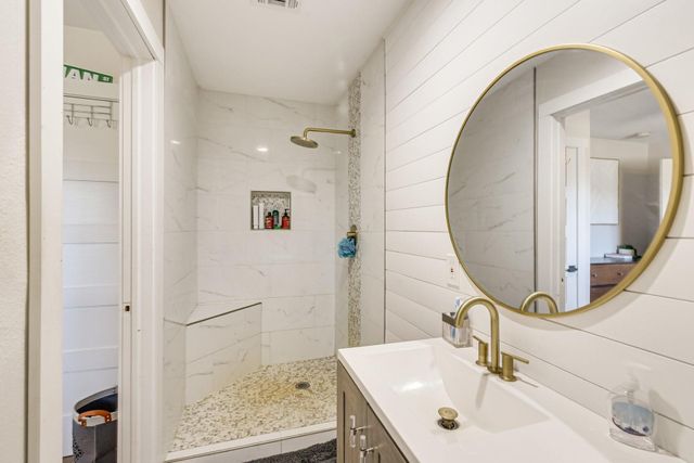 7003 Mccoy Road, Manvel, TX 77578