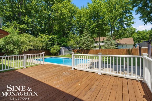 360 Constitution Avenue, Marysville, MI 48040