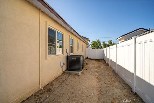 321 E 2nd, San Jacinto, CA 92583