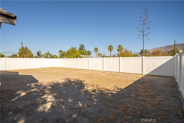 321 E 2nd, San Jacinto, CA 92583