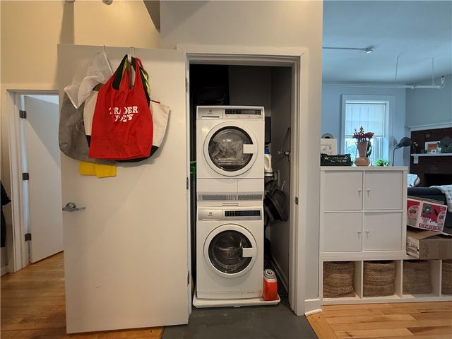 212 45th St 2B, Lawrenceville, PA 15201